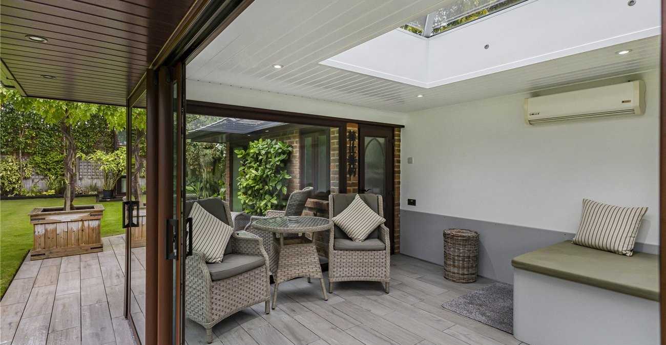 4 bedroom bungalow for sale in Rainham | Robinson Michael & Jackson