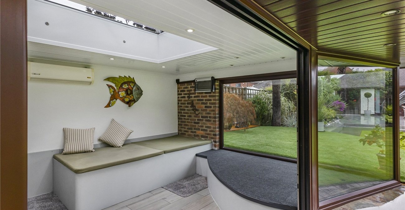4 bedroom bungalow for sale in Rainham | Robinson Michael & Jackson