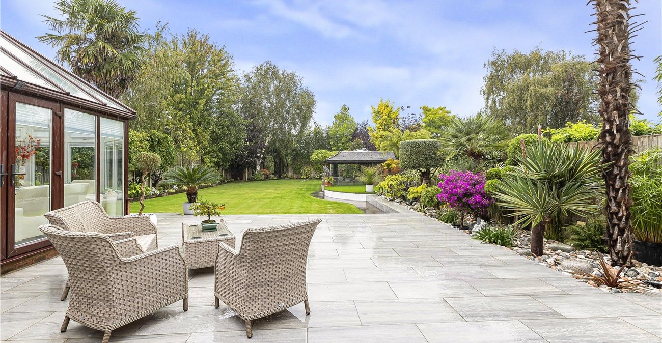 4 bedroom bungalow for sale in Rainham | Robinson Michael & Jackson