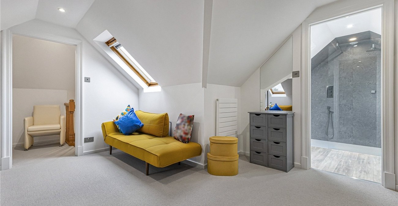 4 bedroom bungalow for sale in Rainham | Robinson Michael & Jackson