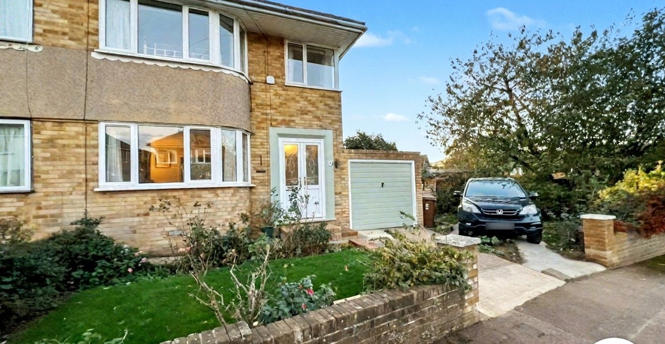 3 bedroom house for sale in Rochester | Robinson Michael & Jackson