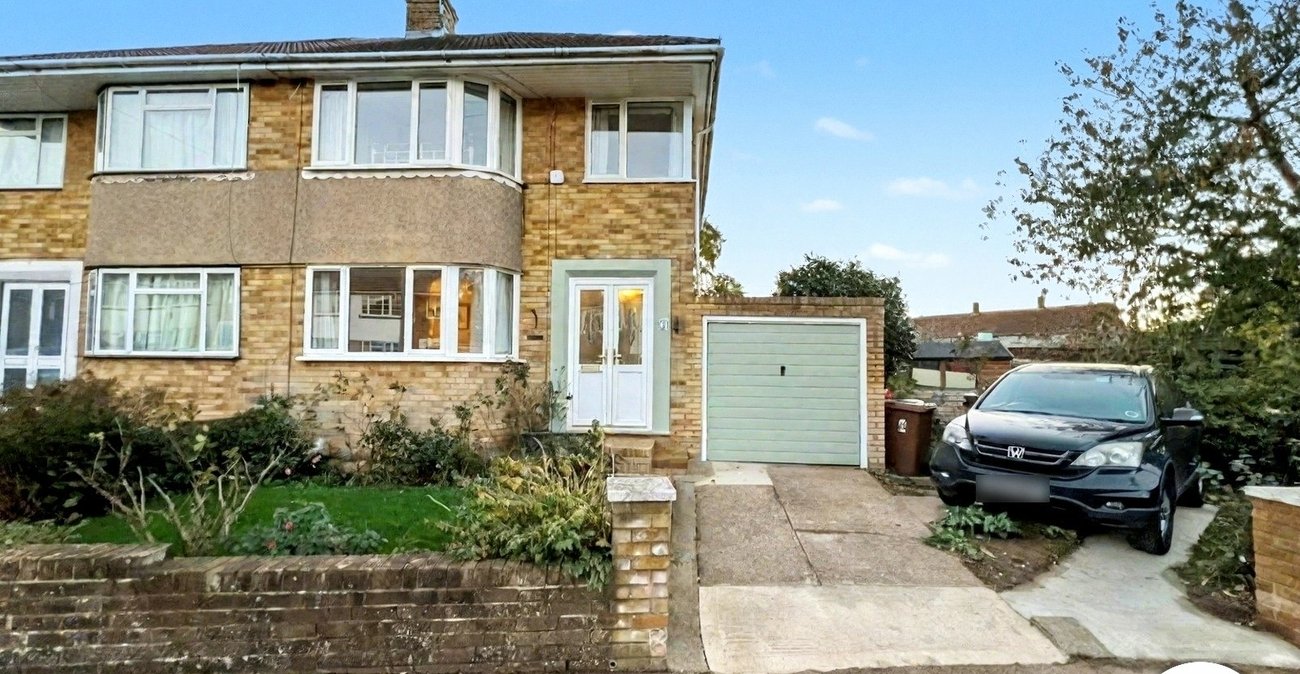 3 bedroom house for sale in Rochester | Robinson Michael & Jackson