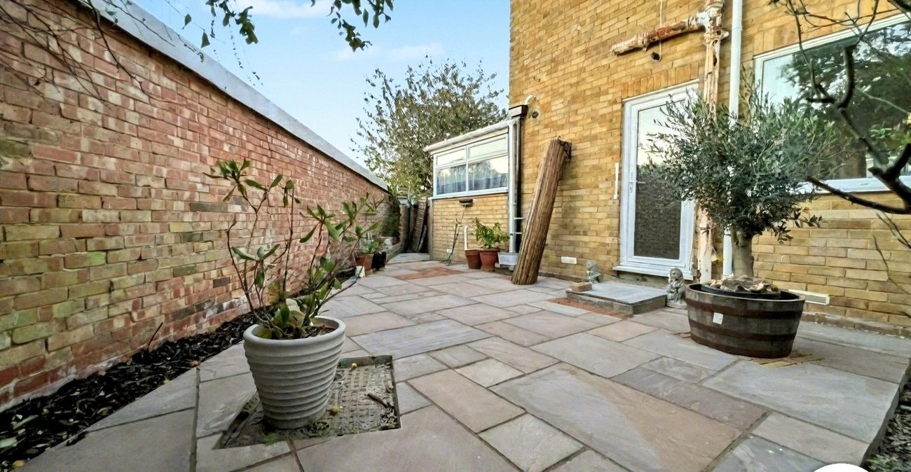 3 bedroom house for sale in Rochester | Robinson Michael & Jackson