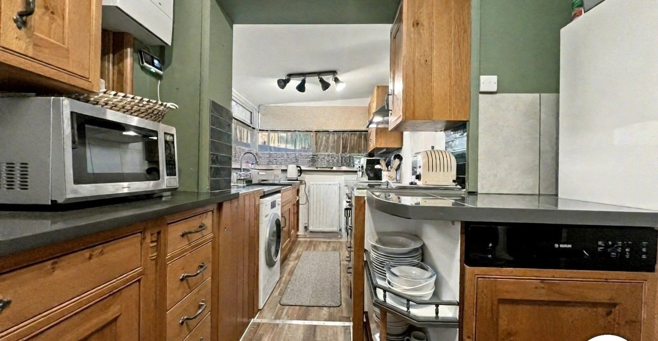 3 bedroom house for sale in Rochester | Robinson Michael & Jackson