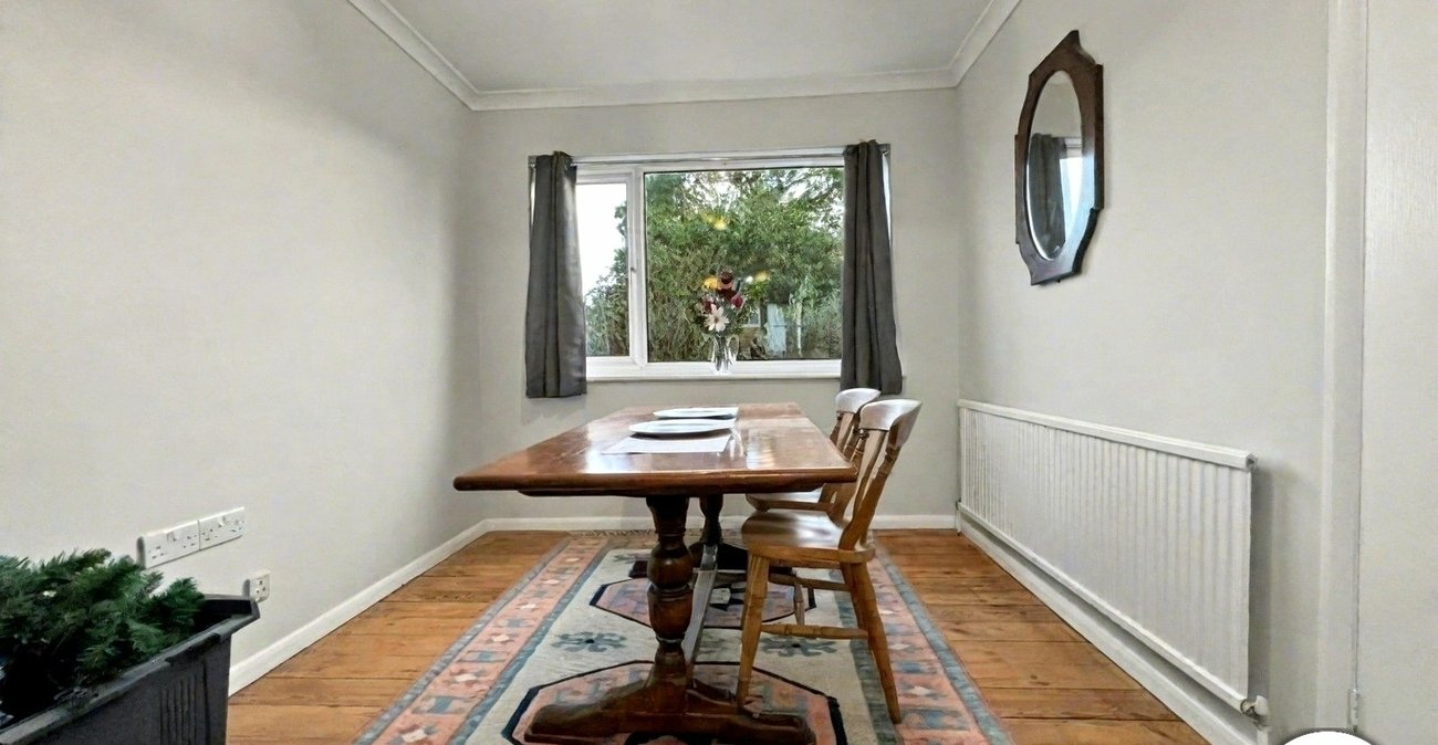 3 bedroom house for sale in Rochester | Robinson Michael & Jackson