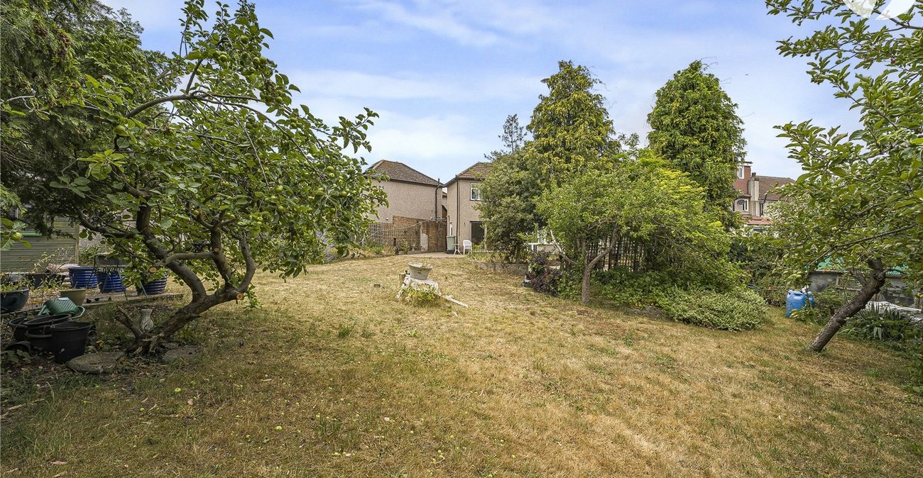 5 bedroom house for sale in Dartford | Robinson Jackson