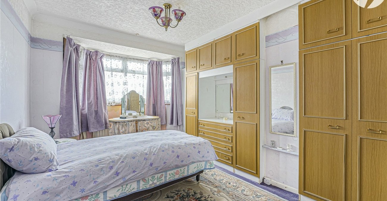 5 bedroom house for sale in Dartford | Robinson Jackson