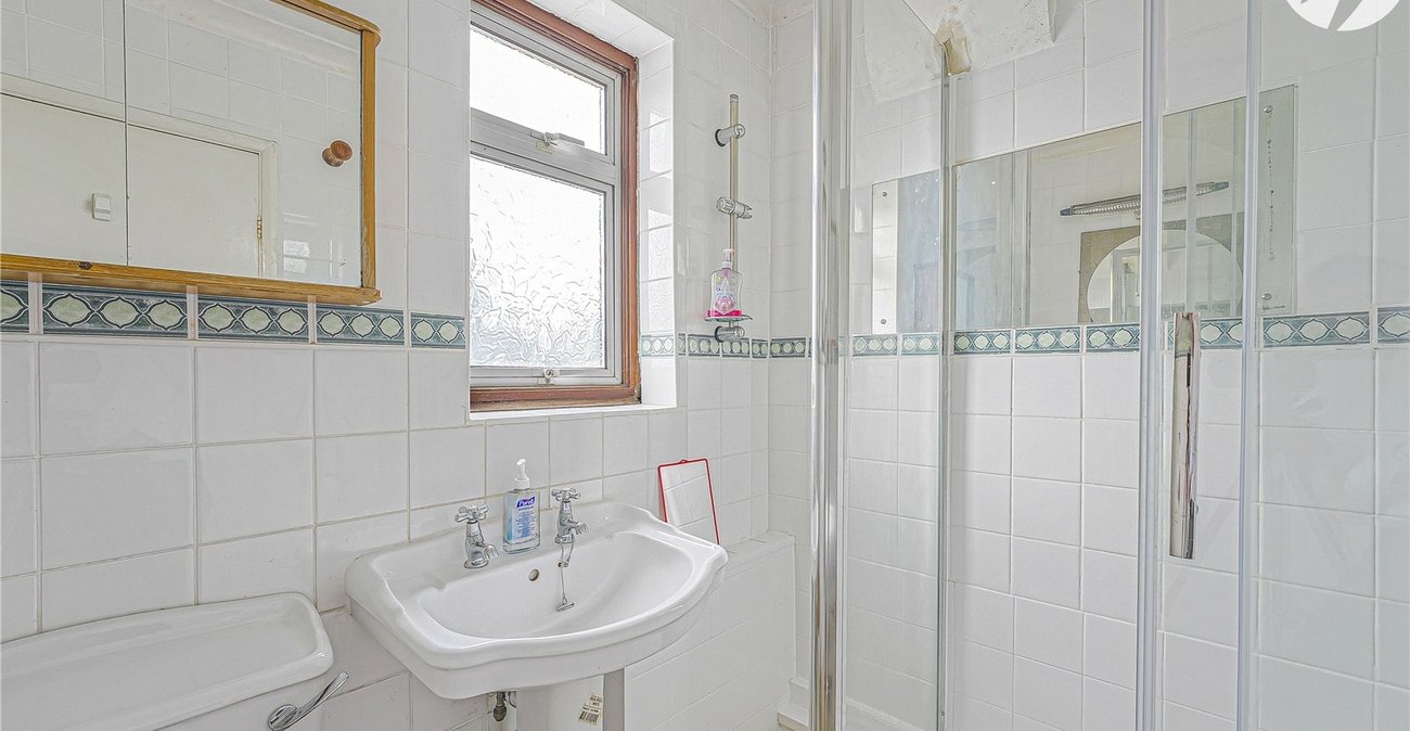 5 bedroom house for sale in Dartford | Robinson Jackson