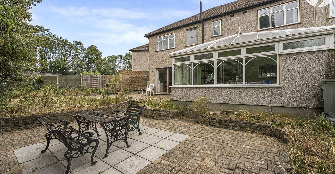 5 bedroom house for sale in Dartford | Robinson Jackson