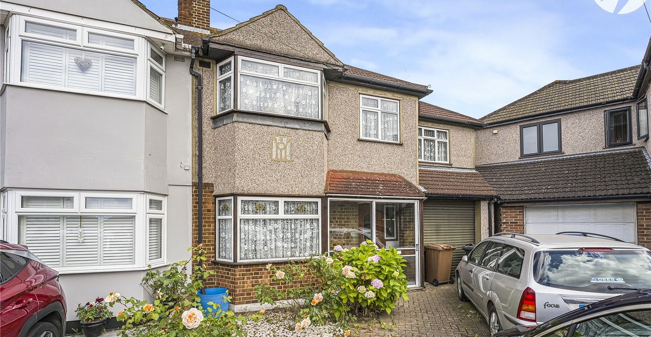 5 bedroom house for sale in Dartford | Robinson Jackson