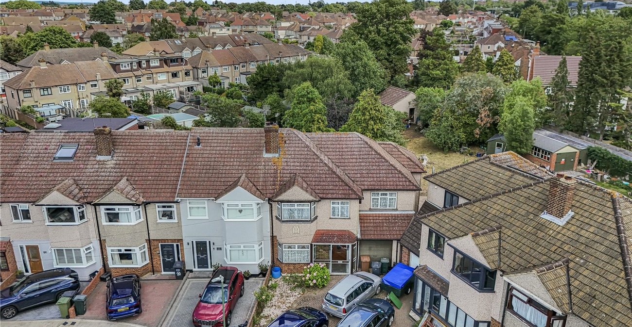 5 bedroom house for sale in Dartford | Robinson Jackson