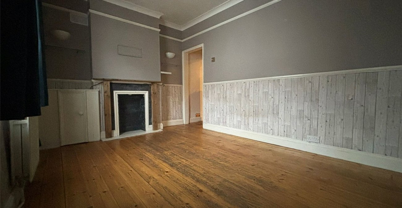 2 bedroom house for sale in Gravesend | Robinson Michael & Jackson