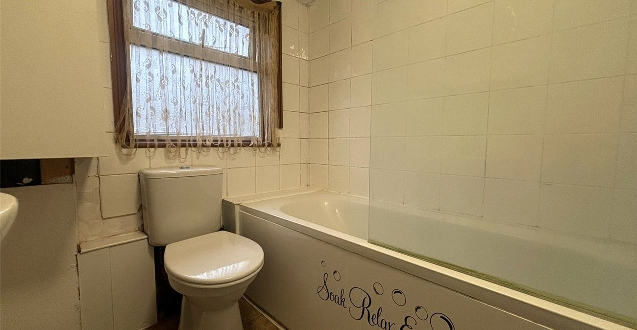 2 bedroom house for sale in Gravesend | Robinson Michael & Jackson