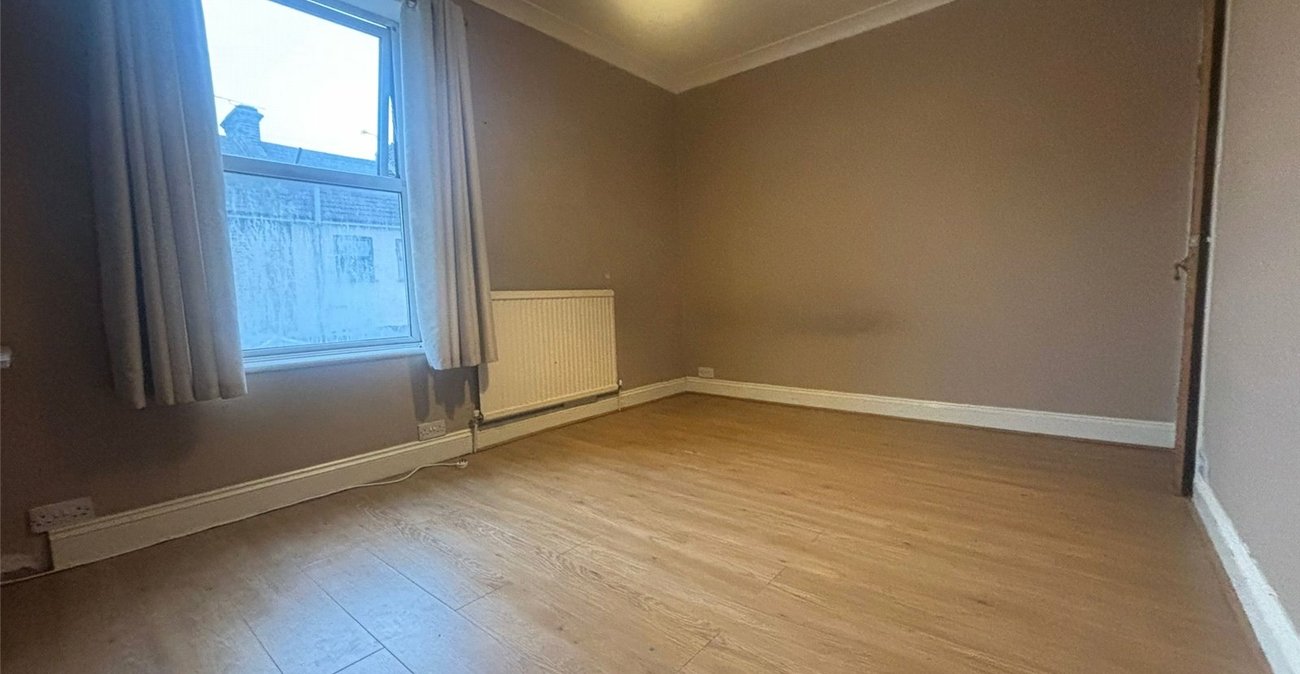 2 bedroom house for sale in Gravesend | Robinson Michael & Jackson