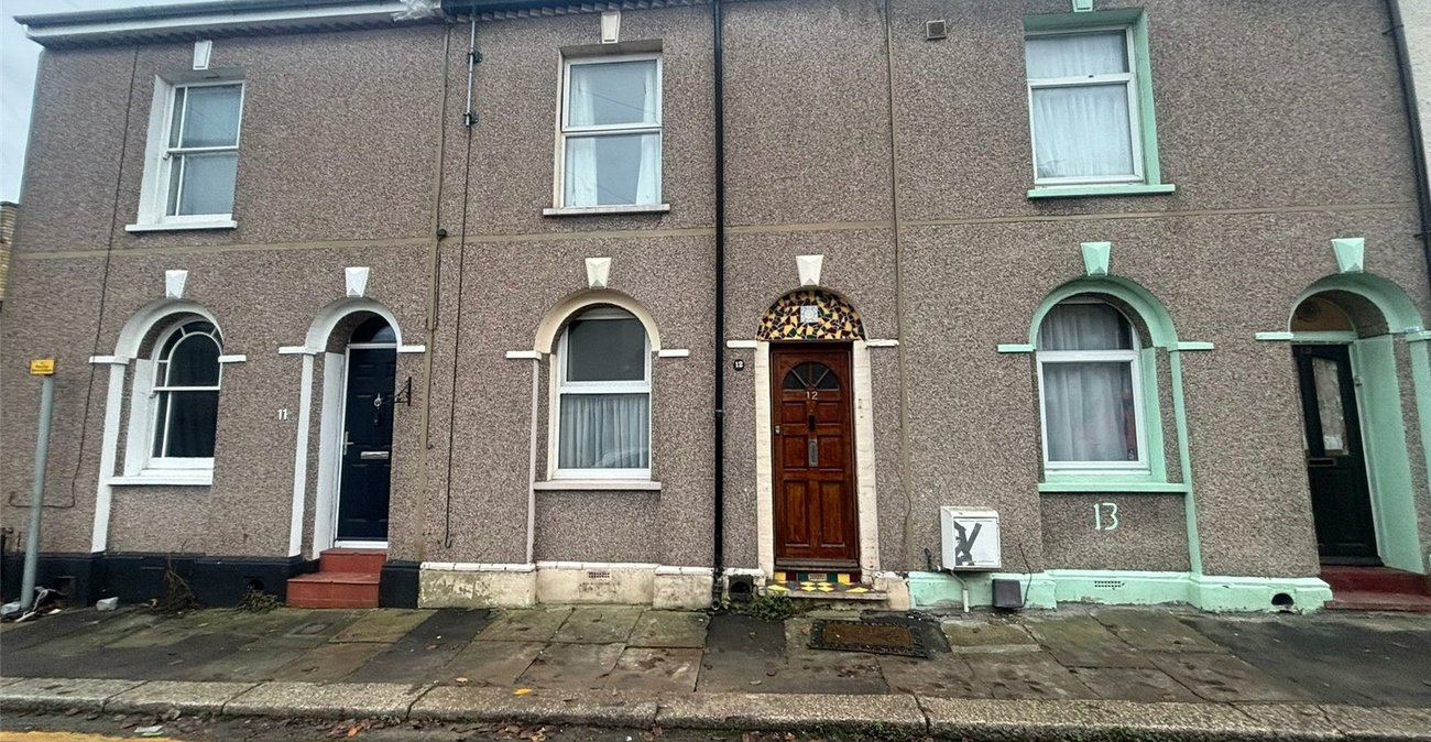 2 bedroom house for sale in Gravesend | Robinson Michael & Jackson