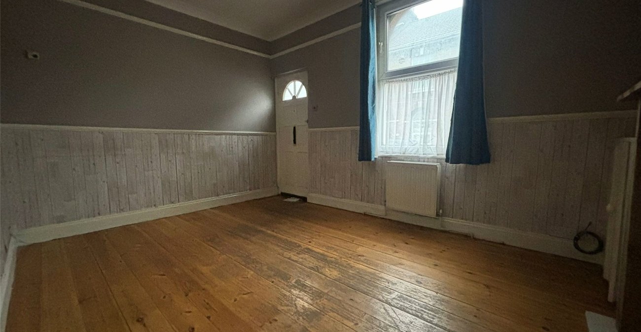 2 bedroom house for sale in Gravesend | Robinson Michael & Jackson