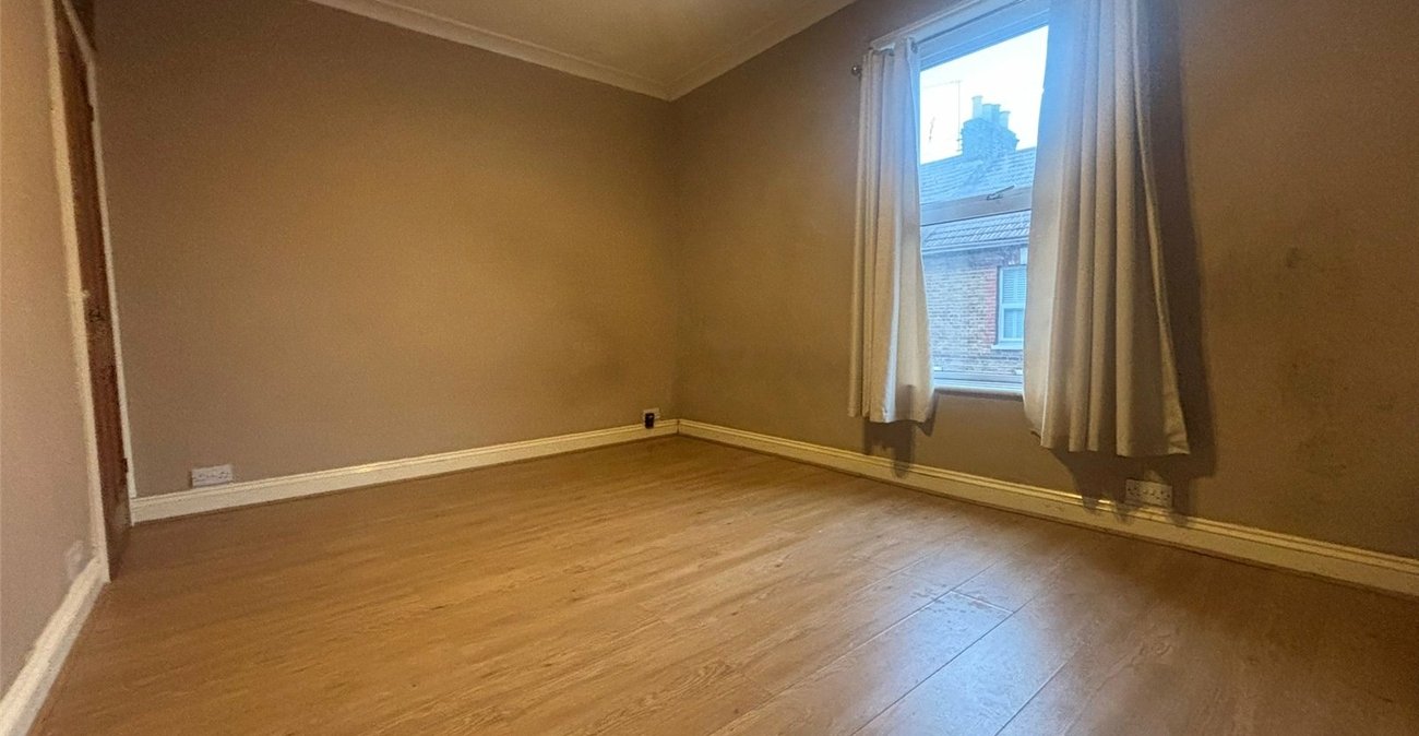 2 bedroom house for sale in Gravesend | Robinson Michael & Jackson