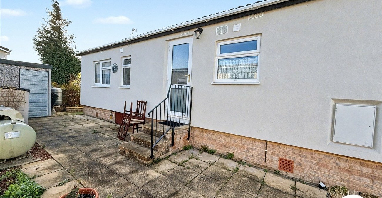 2 bedroom bungalow for sale in Vicarage Lane | Robinson Michael & Jackson