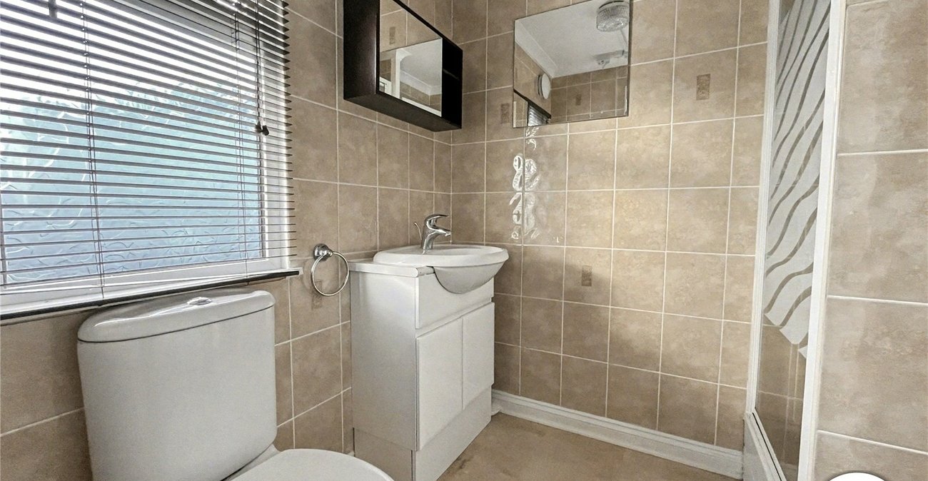 2 bedroom bungalow for sale in Vicarage Lane | Robinson Michael & Jackson