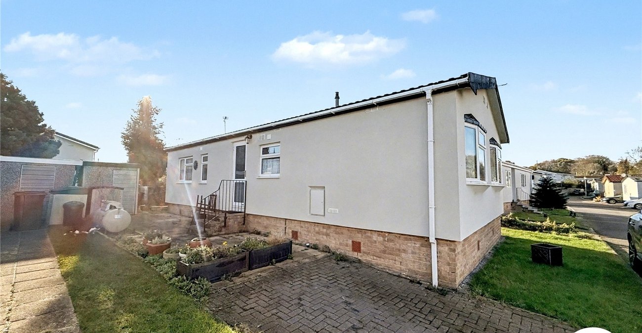 2 bedroom bungalow for sale in Vicarage Lane | Robinson Michael & Jackson