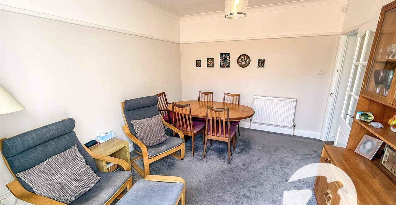 3 bedroom house for sale in London | Robinson Jackson
