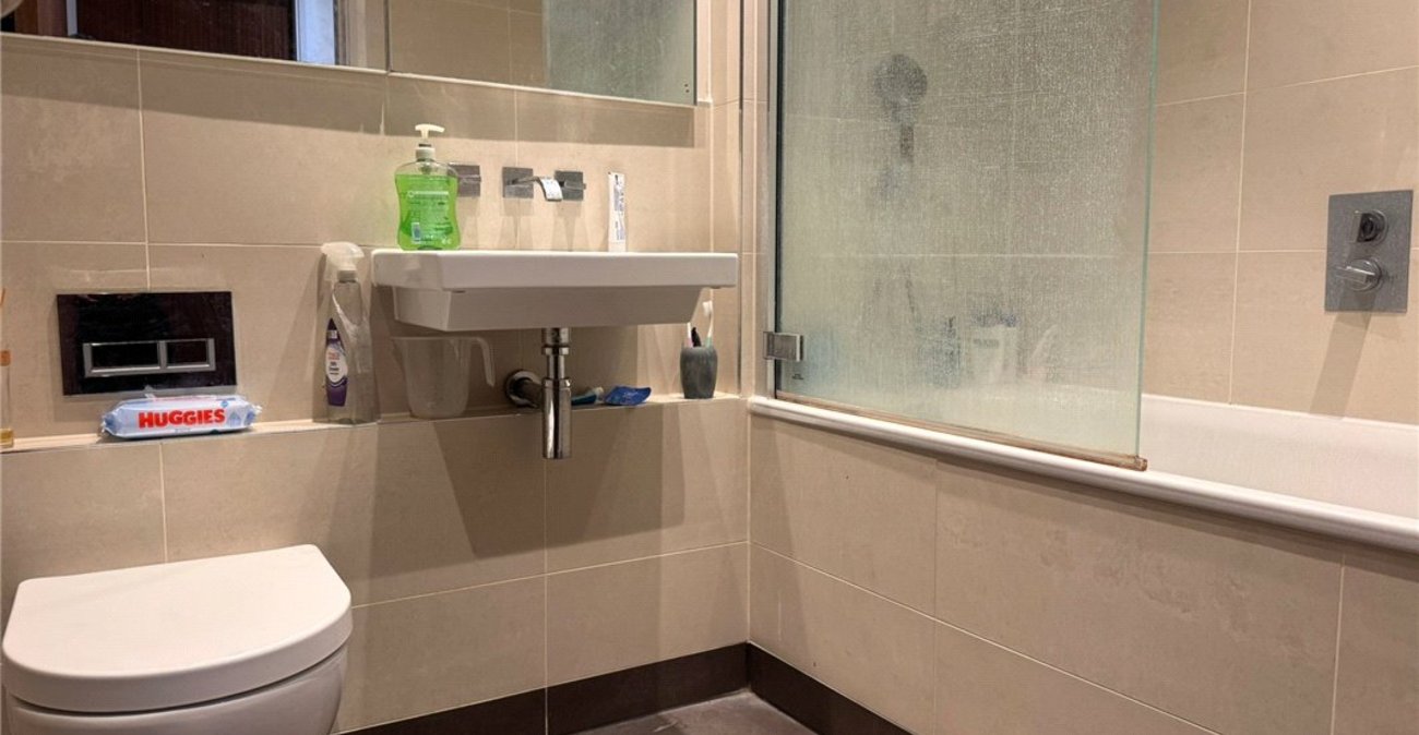 2 bedroom property for sale in Orpington | Robinson Jackson