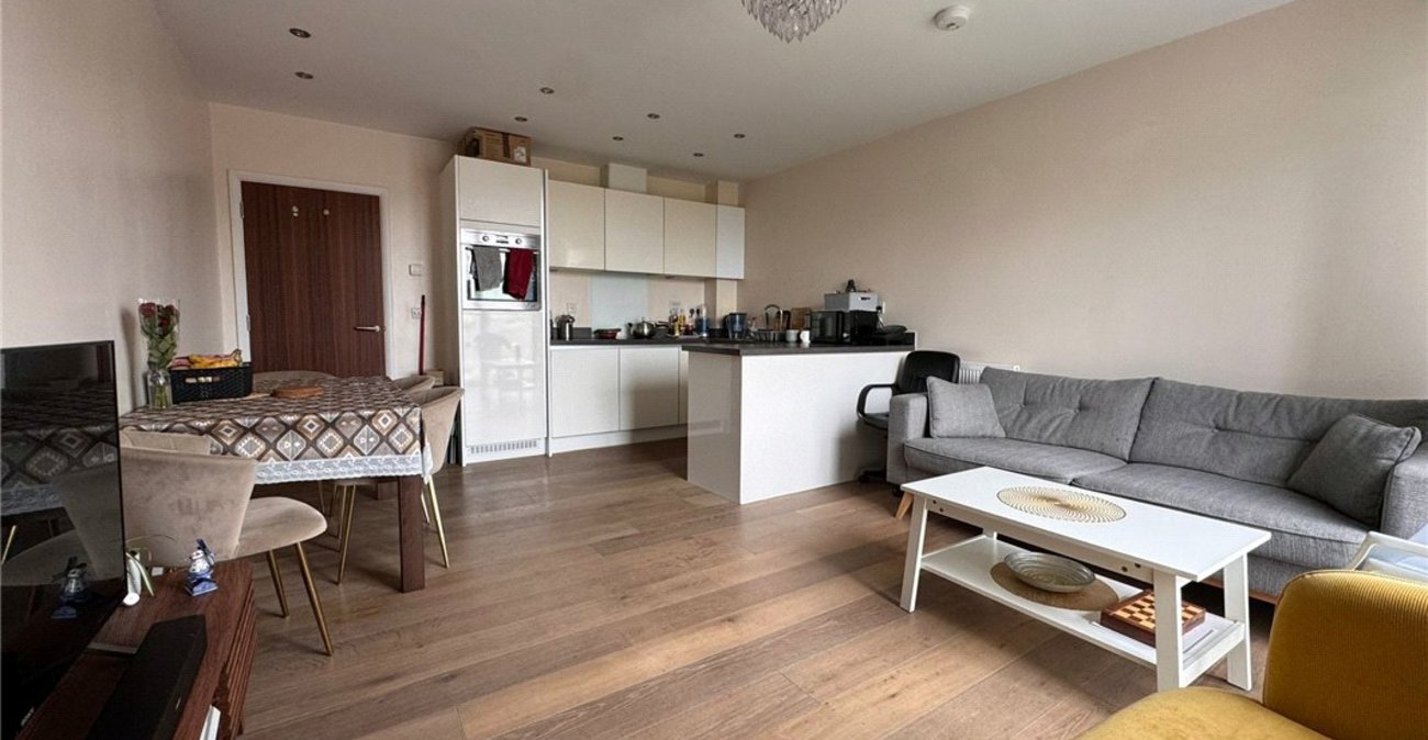 2 bedroom property for sale in Orpington | Robinson Jackson