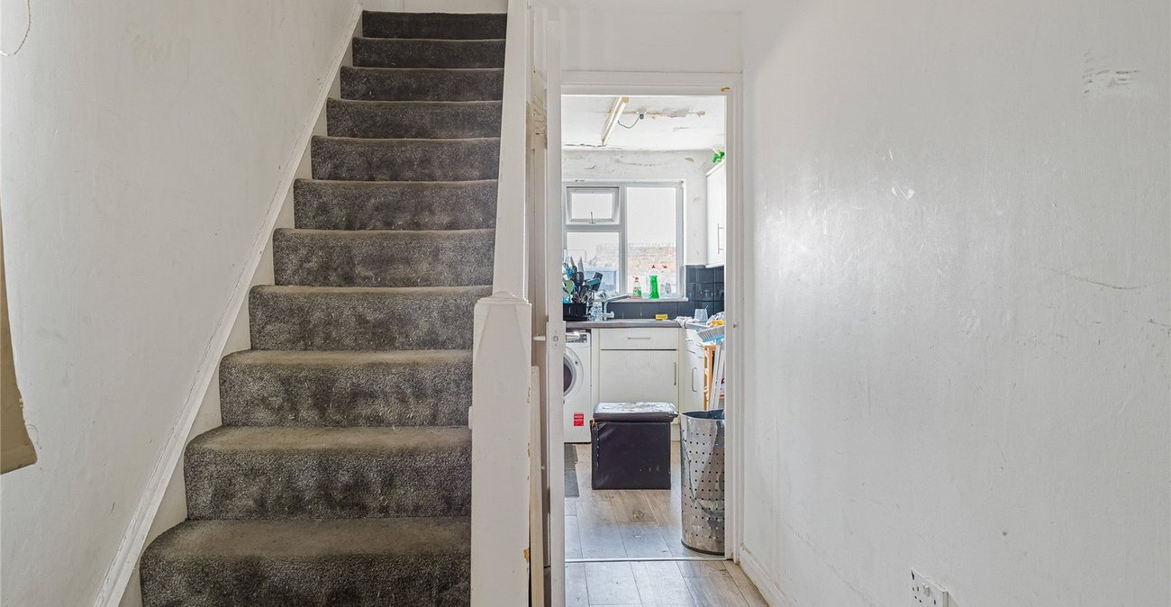 3 bedroom house for sale in Welling | Robinson Jackson