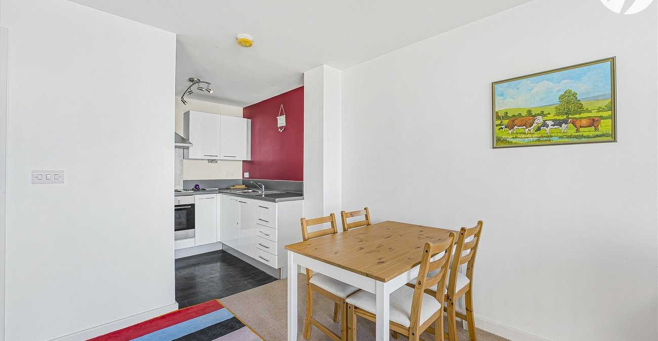 2 bedroom property for sale in Carmichael Avenue | Robinson Jackson