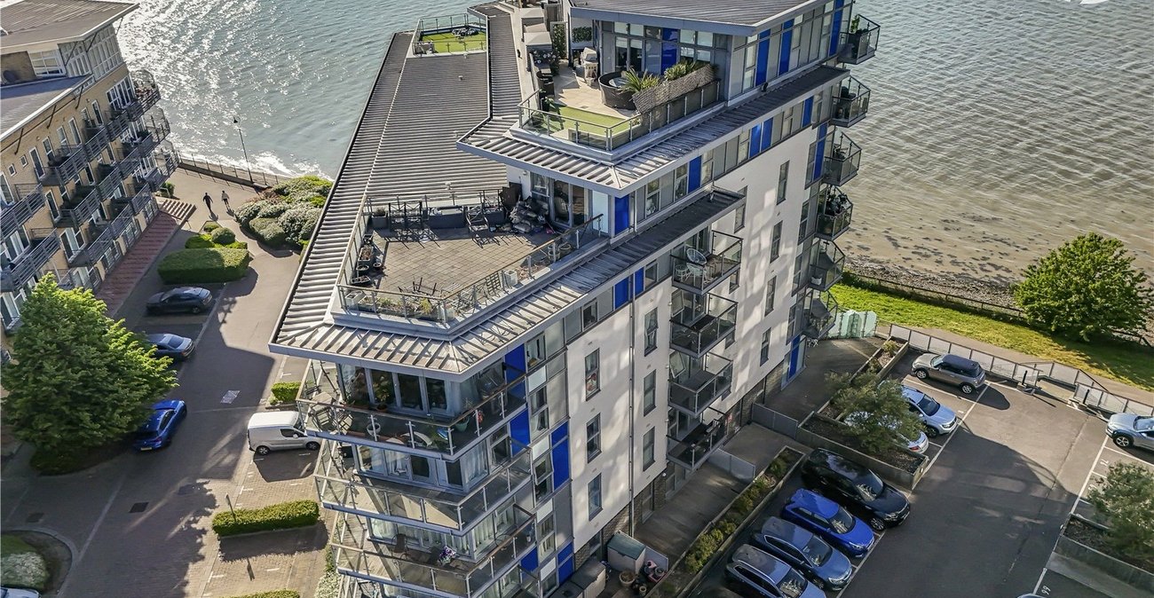 2 bedroom property for sale in Carmichael Avenue | Robinson Jackson