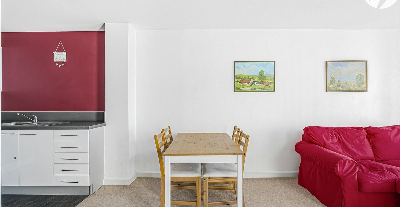 2 bedroom property for sale in Carmichael Avenue | Robinson Jackson