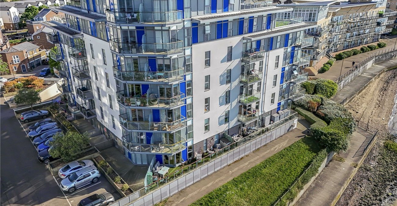 2 bedroom property for sale in Carmichael Avenue | Robinson Jackson