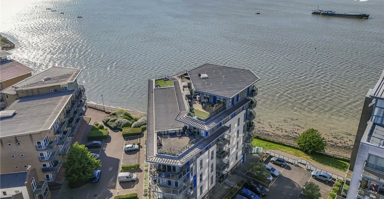 2 bedroom property for sale in Carmichael Avenue | Robinson Jackson