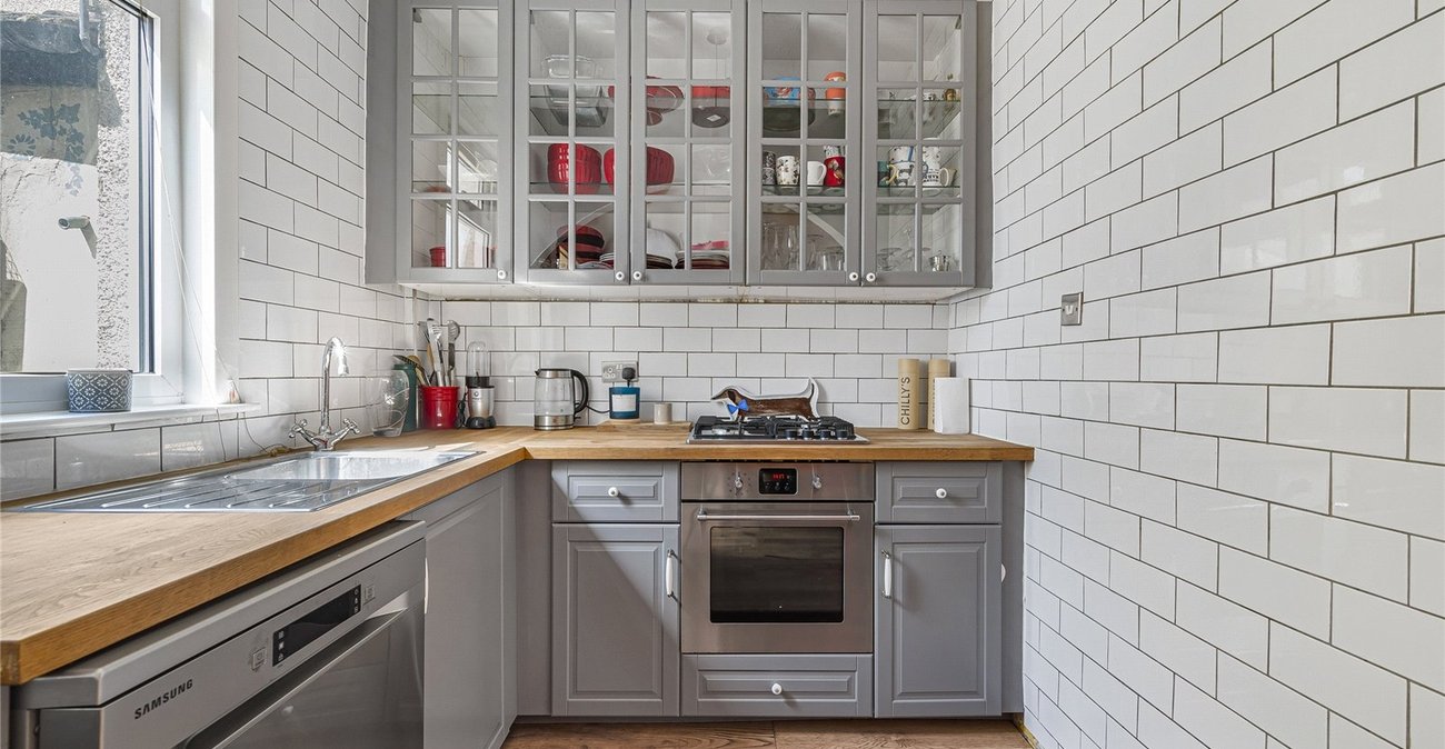 2 bedroom house for sale in Welling | Robinson Jackson