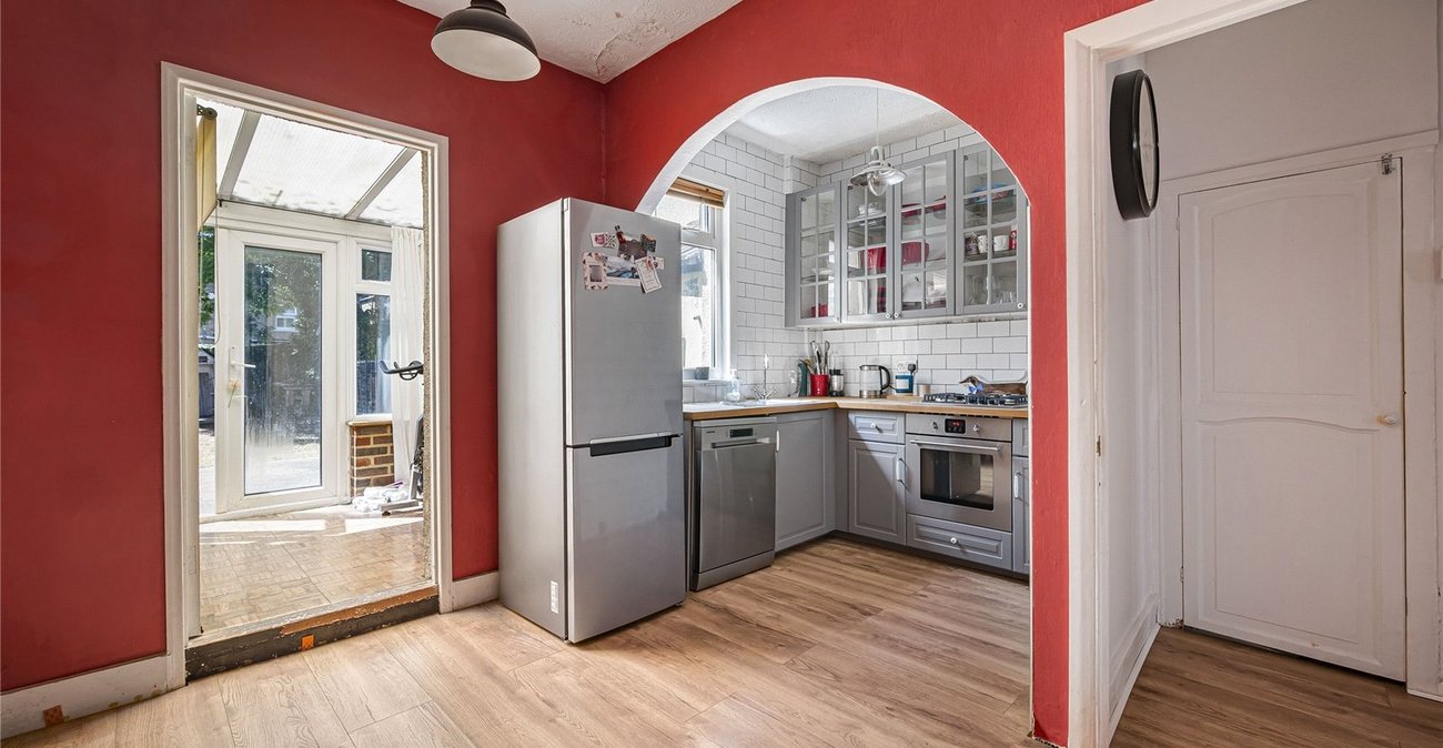 2 bedroom house for sale in Welling | Robinson Jackson