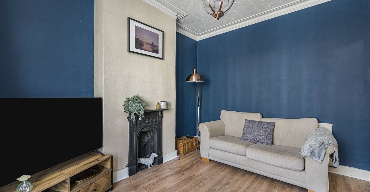 2 bedroom house for sale in Welling | Robinson Jackson