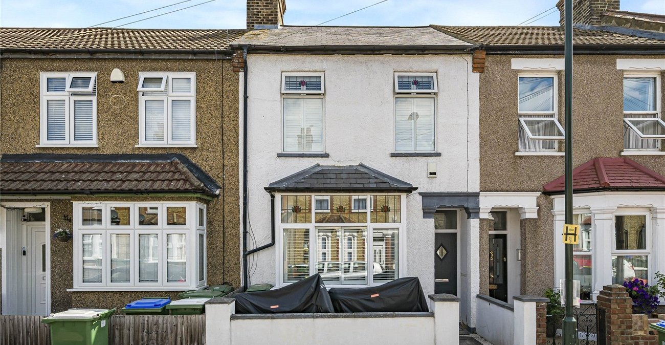 3 bedroom house for sale in Welling | Robinson Jackson