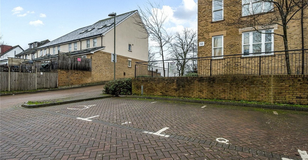 2 bedroom property for sale in Crystal Palace | Robinson Jackson