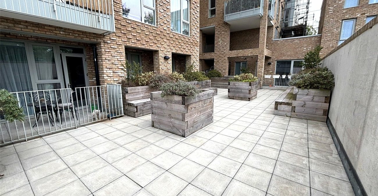 3 bedroom property for sale in Crystal Palace | Robinson Jackson