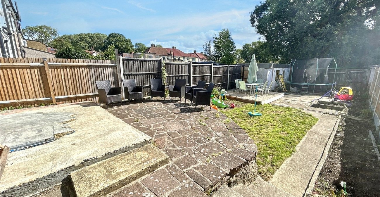 3 bedroom house for sale in Sidcup | Robinson Jackson