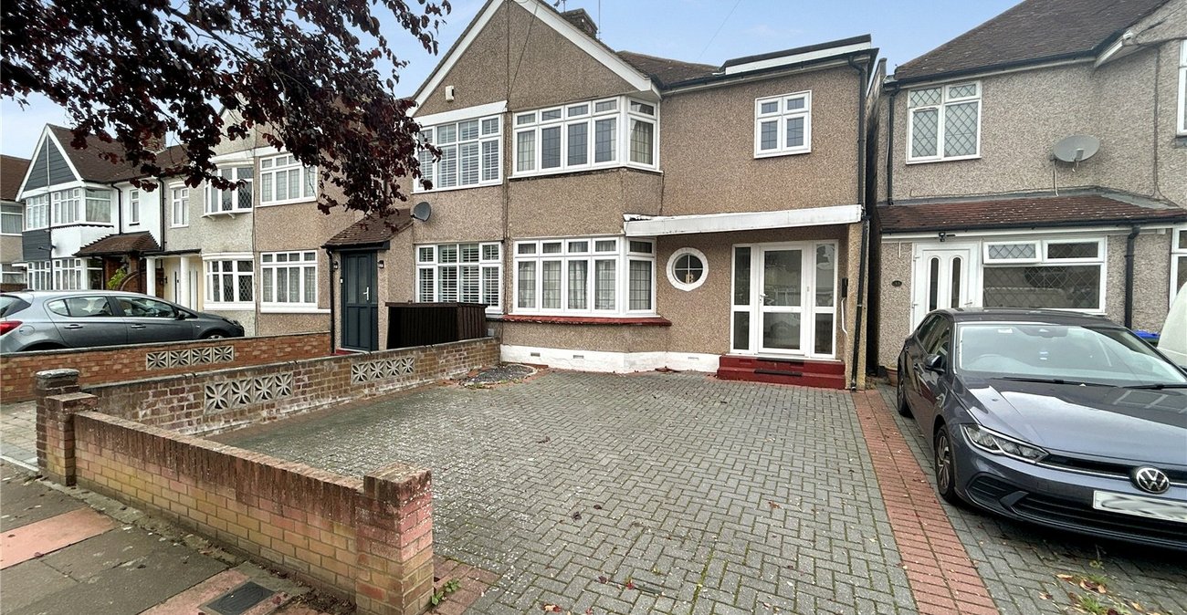 3 bedroom house for sale in Sidcup | Robinson Jackson