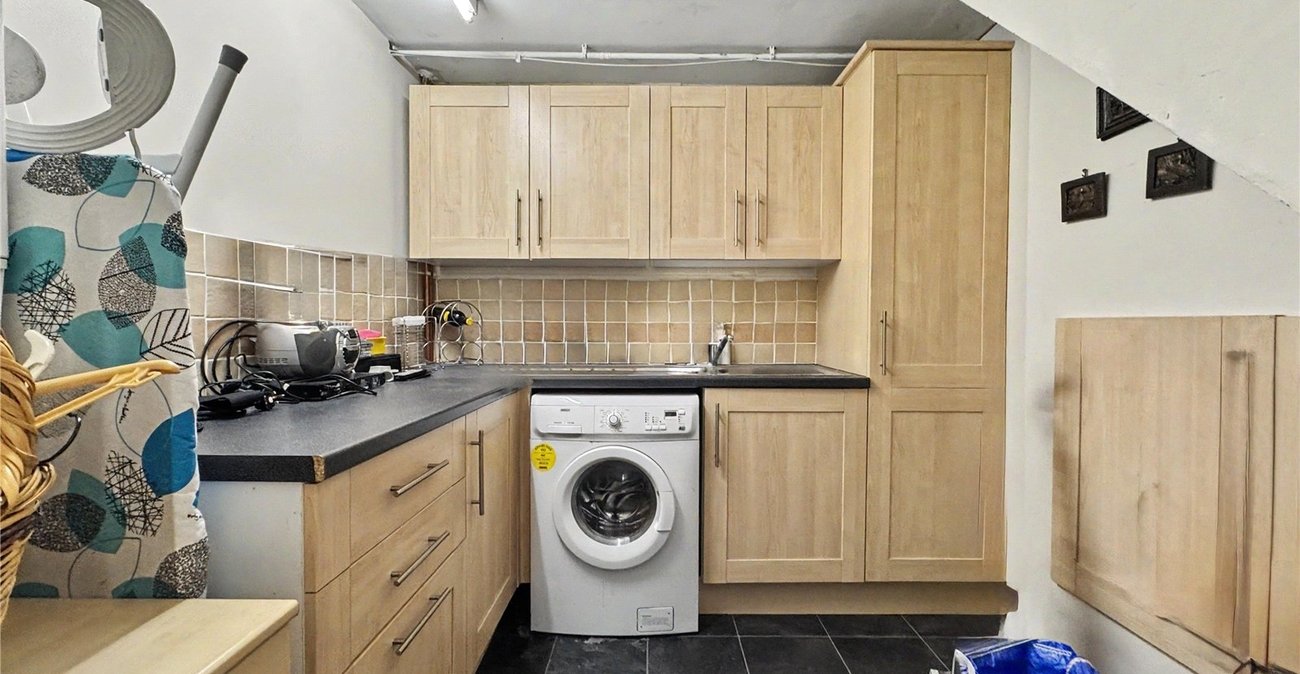 4 bedroom property for sale in Rainham | Robinson Michael & Jackson