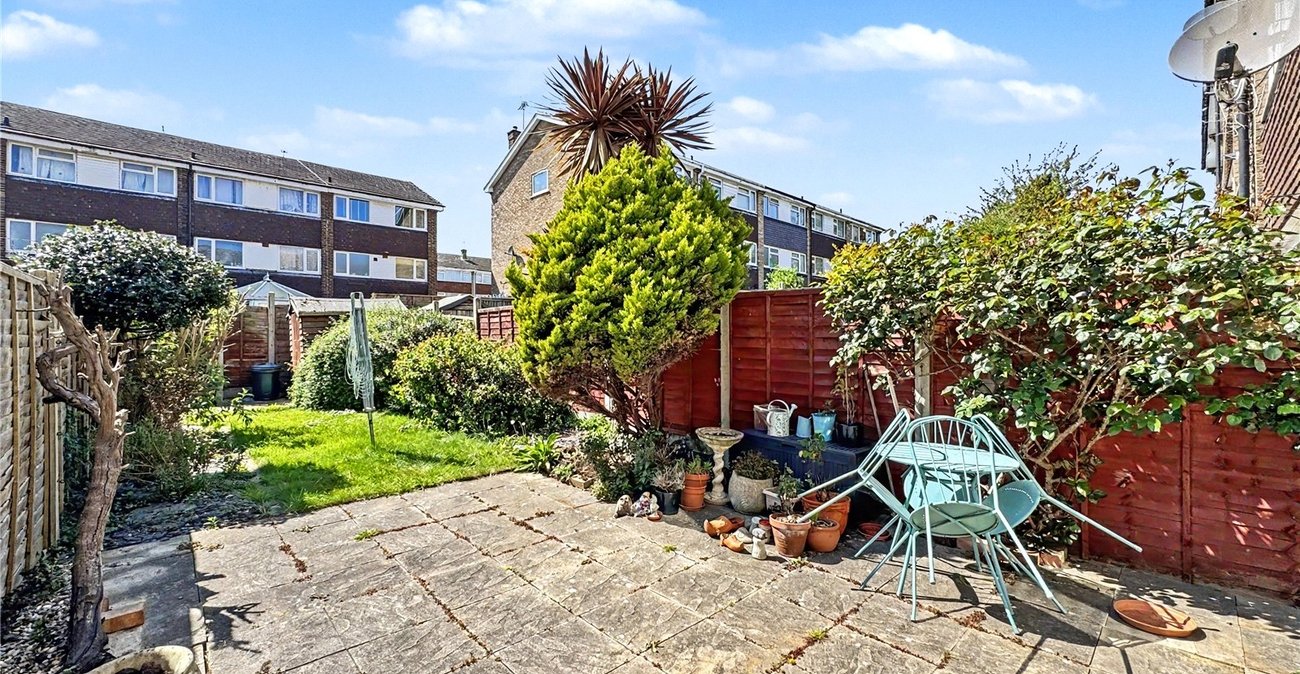4 bedroom property for sale in Rainham | Robinson Michael & Jackson