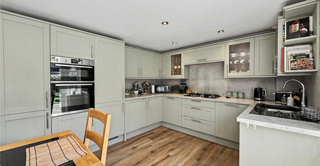 4 bedroom property for sale in Rainham | Robinson Michael & Jackson