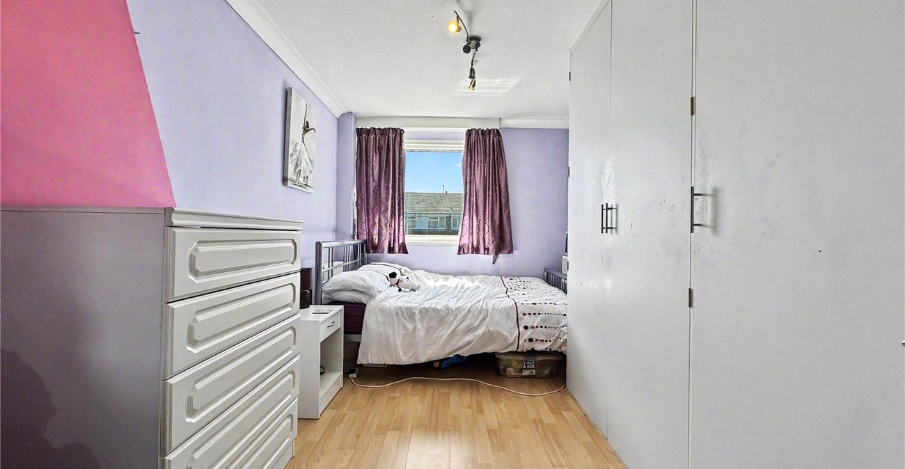 4 bedroom property for sale in Rainham | Robinson Michael & Jackson