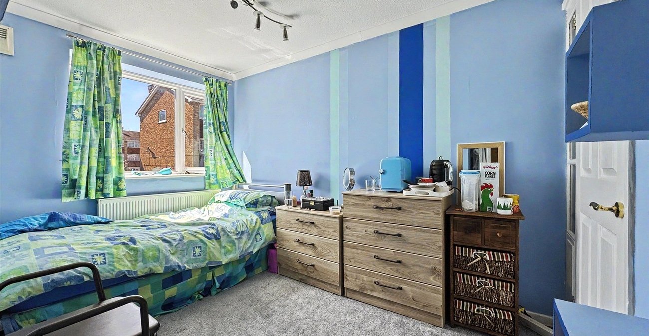 4 bedroom property for sale in Rainham | Robinson Michael & Jackson