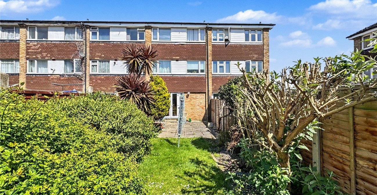 4 bedroom property for sale in Rainham | Robinson Michael & Jackson