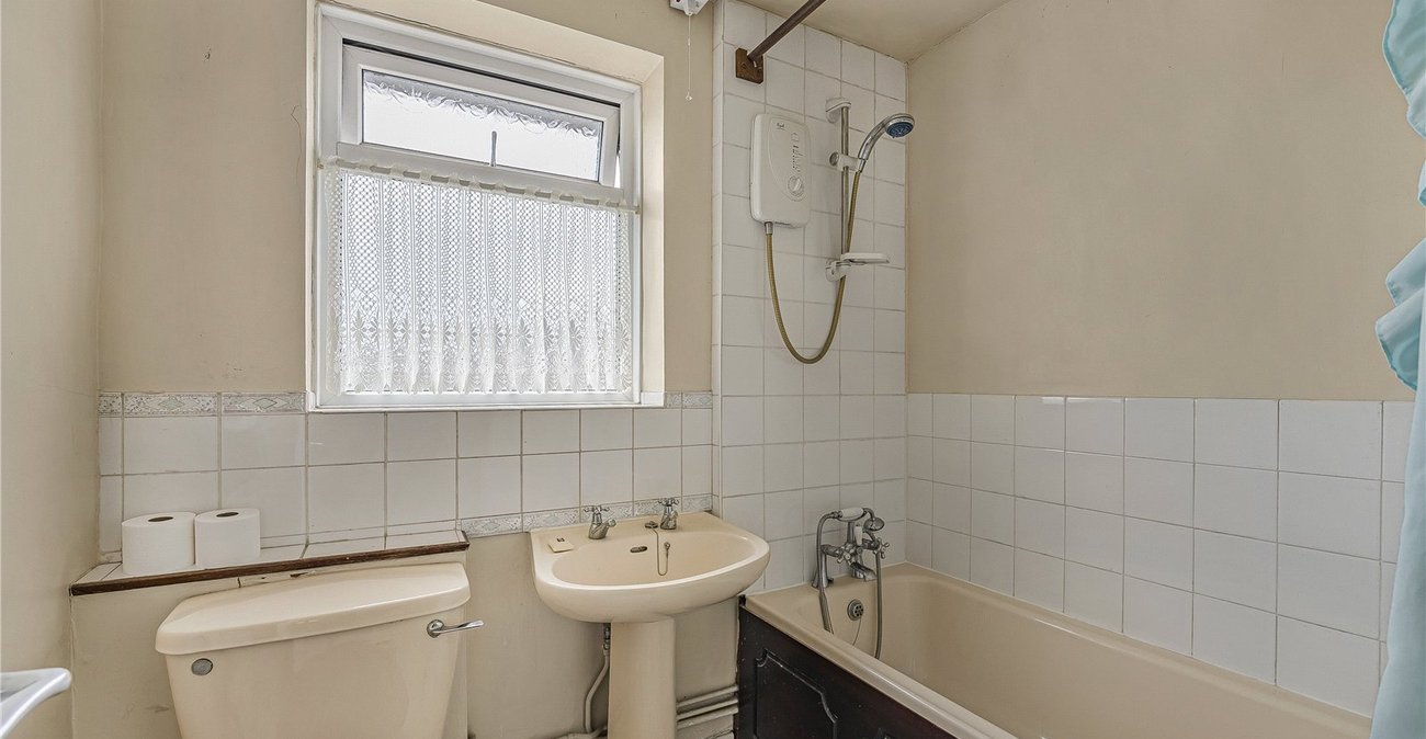 3 bedroom house for sale in Dartford | Robinson Jackson