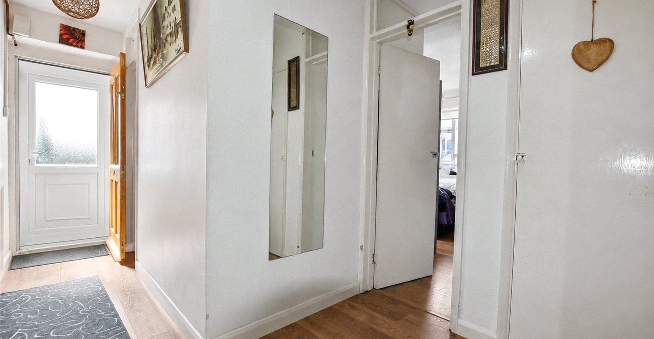 2 bedroom property for sale in Crayford | Robinson Jackson