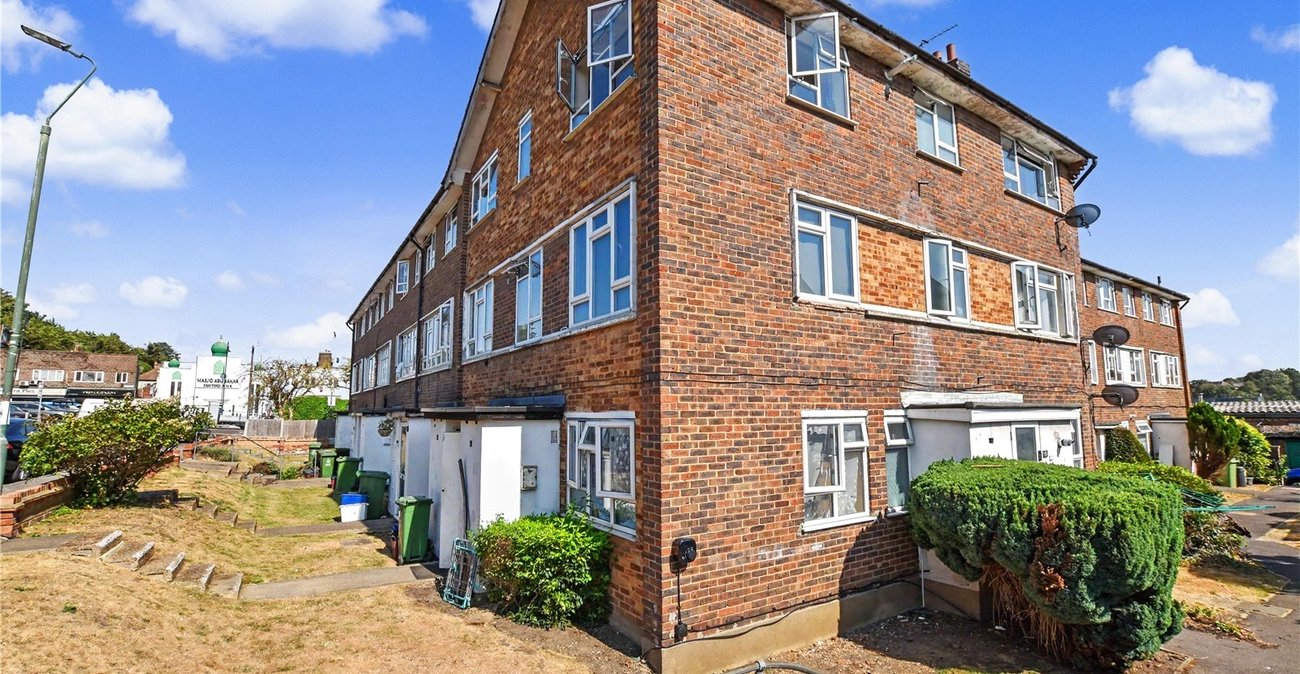 2 bedroom property for sale in Crayford | Robinson Jackson